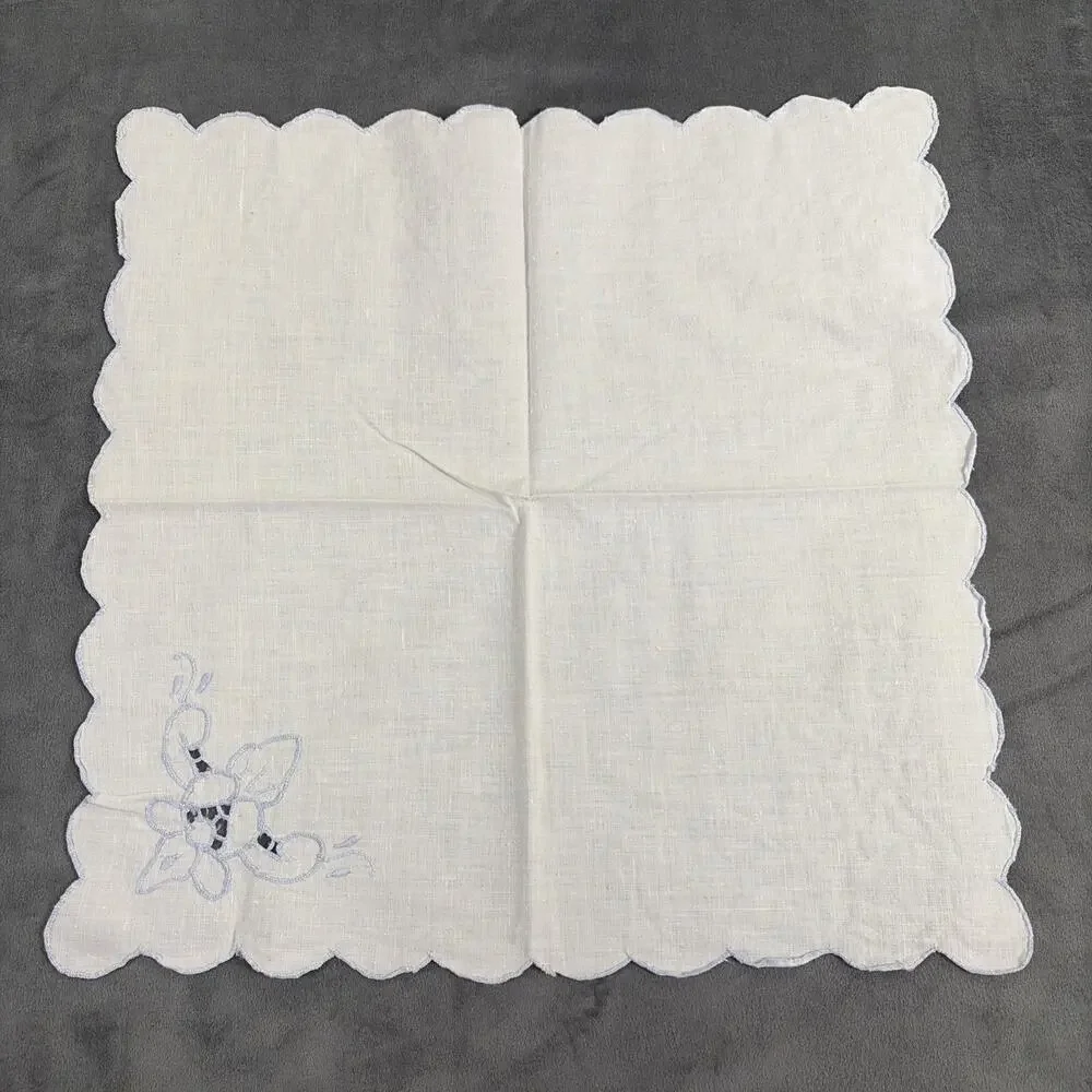 Vintage Cloth Napkins White/Blue Floral Corner Embroidery Scalloped Edge (8)